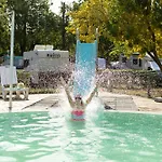 Camping Aranypart & 2*