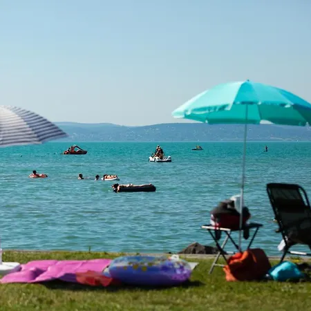 Aranypart & Campingplatz Siófok