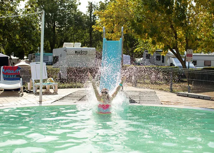 营地 Aranypart & 2*